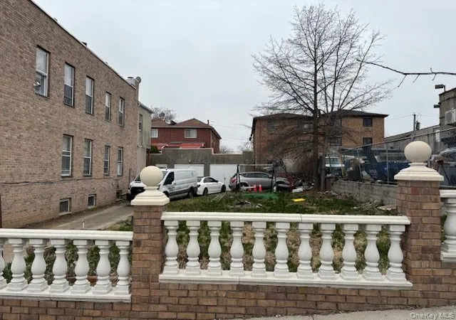 Photo 3 of Sale Pending at 3243 Tenbroeck Ave, Bronx, NY 10469 | MLS# 978784 | Listing updated on 2026-06-13