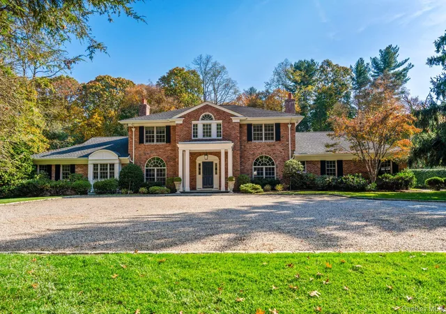 Photo 2 of Sale Pending at 30 Underhill Rd, Locust Valley, NY 11560 | MLS# 978812 | Listing updated on 2026-09-19