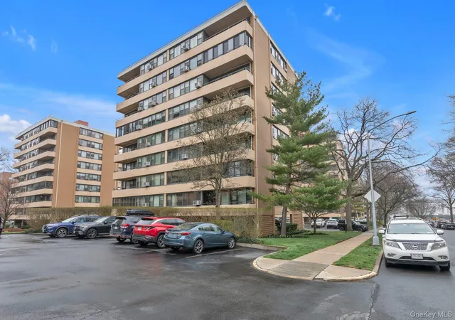 11th image of 162 11 9th Ave #2D, Whitestone, NY 11357 | MLS# 978847
