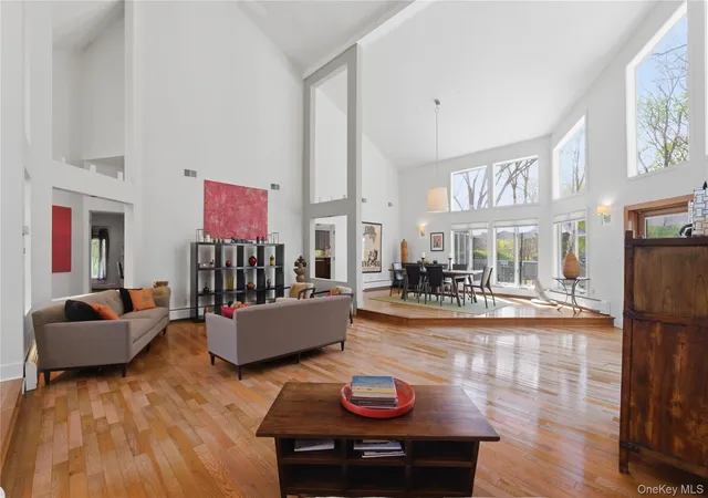 3rd image of 13 Zeck Ct, Suffern, NY 10901 | MLS# 978851