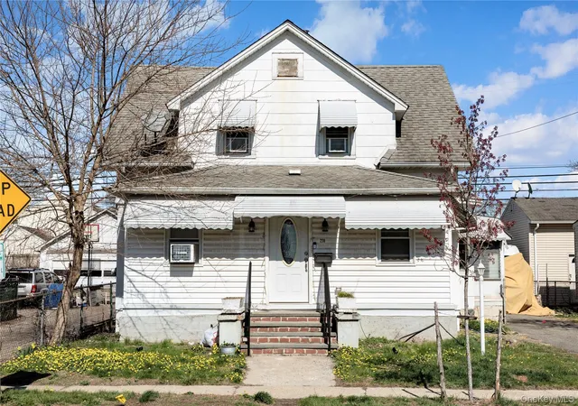 Photo 1 of Multi family home for sale at 236 Maple Pl, Mineola, NY 11501 | MLS# 978860 | Listing updated on 2026-04-11
