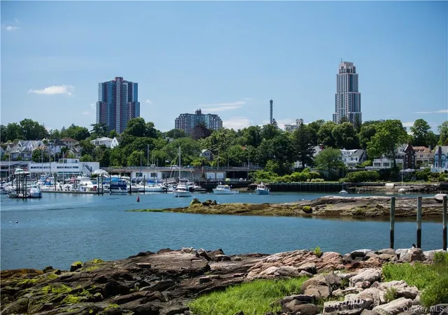 Homes for sale in New Rochelle, NY | 175 Huguenot St #1804, New Rochelle, NY 10801 | MLS# 978861