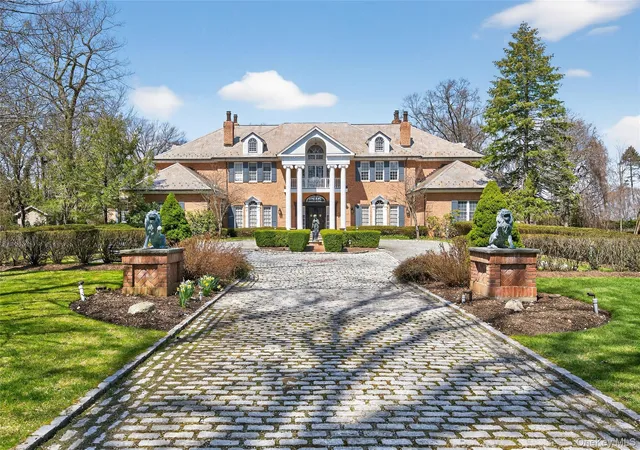 Photo 1 of Sale Pending at 195 Feeks Ln, Oyster Bay, NY 11560 | MLS# 978928 | Listing updated on 2026-07-29