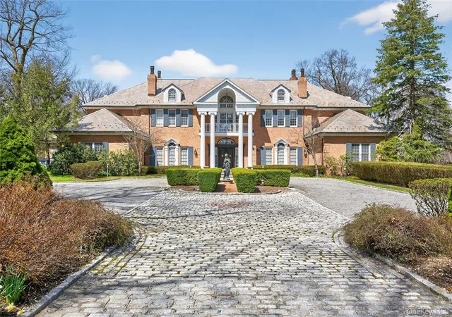 Photo 2 of Sale Pending at 195 Feeks Ln, Oyster Bay, NY 11560 | MLS# 978928 | Listing updated on 2026-07-29
