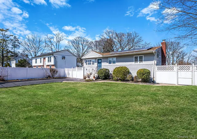 2nd image of 23 Mckinley St, Brentwood, NY 11717 | MLS# 978936