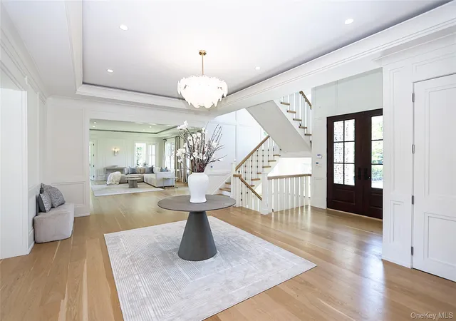 3rd image of 2 Pheasant Run, North Hempstead, NY 11024 | MLS# 978976