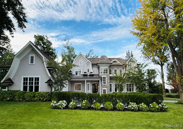Photo 1 of Mansion for sale at 2 Pheasant Run, North Hempstead, NY 11024 | MLS# 978976 | Listing updated on 2026-10-02