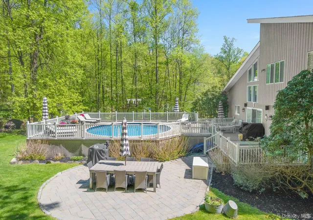 Photo 4 of Sale Pending at 49 Chester Ct, Cortlandt Manor, NY 10567 | MLS# 978987 | Listing updated on 2026-08-08