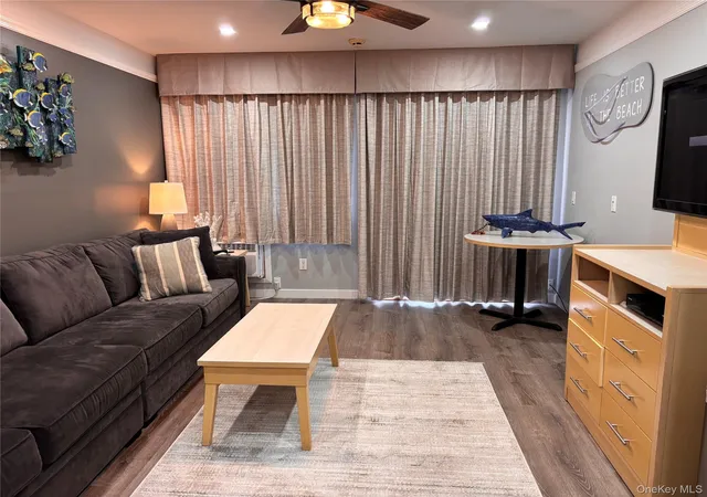 5th image of 131 S Emerson Ave #224, East Hampton, NY 11954 | MLS# 978999