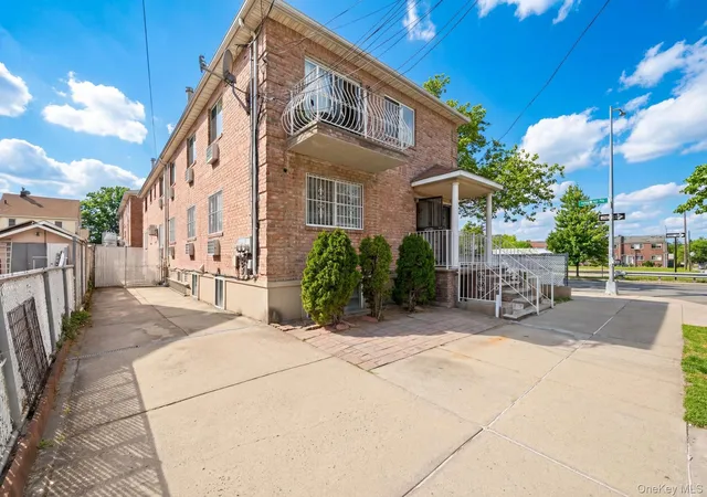 4th image of 6116 161St St, Fresh Meadows, NY 11365 | MLS# 979014