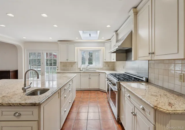 5th image of 17 Rolling Ridge Rd, Clarkstown, NY 10956 | MLS# 979049