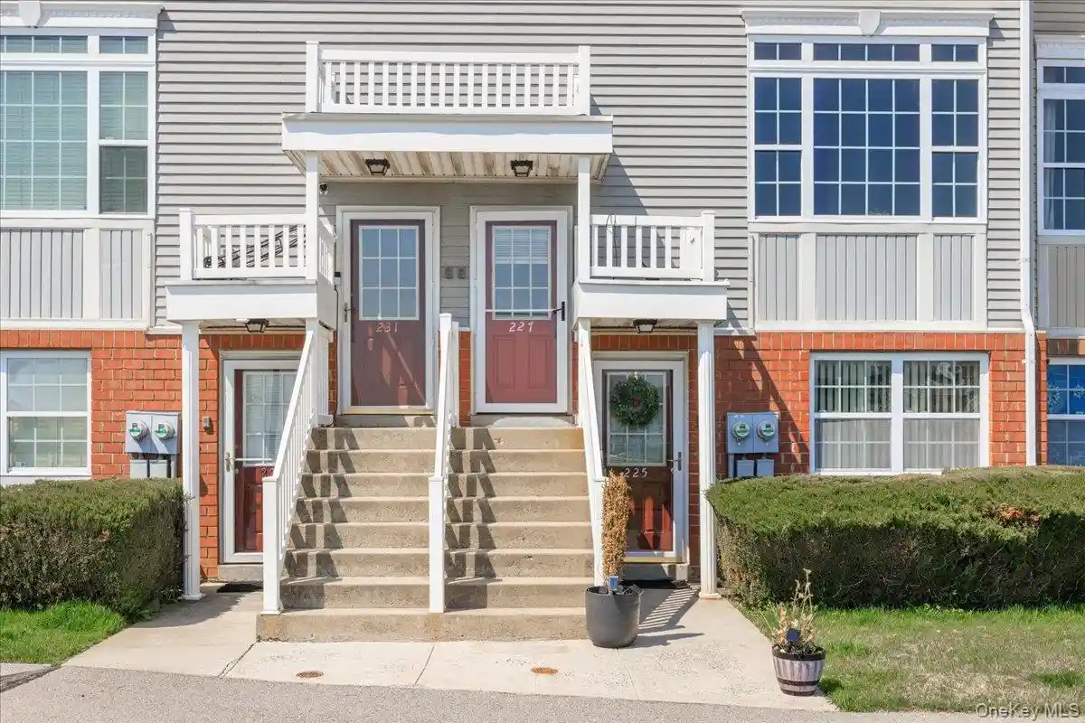 Listing Photo 2 - Condo for sale in 227 Surf Dr located at 227 Surf Dr, New York, NY 10473 - Unit #138B