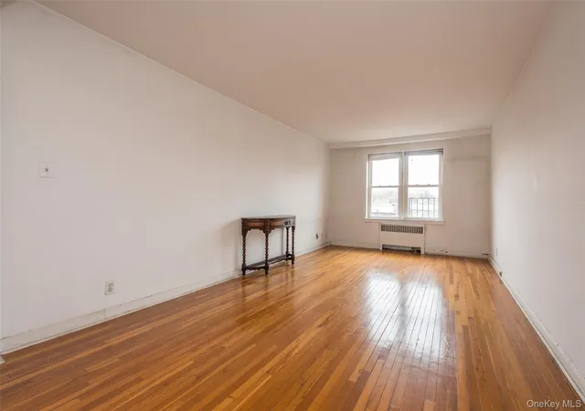 4th image of 2090 Barnes Ave #2H, Bronx, NY 10462 | MLS# 979145