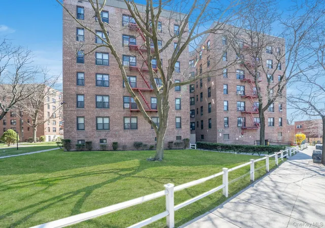 1st image of 83 85 Woodhaven Blvd #3L, New York, NY 11421 | MLS# 979167