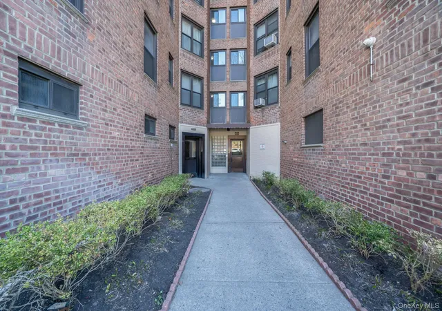 Photo 2 of Sale Pending at 83 85 Woodhaven Blvd #3L, Woodhaven, NY 11421 | MLS# 979167 | Listing updated on 2026-09-19