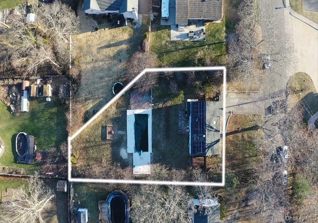 19th image of 528 Lockwood Dr, Shirley, NY 11967 | MLS# 979189