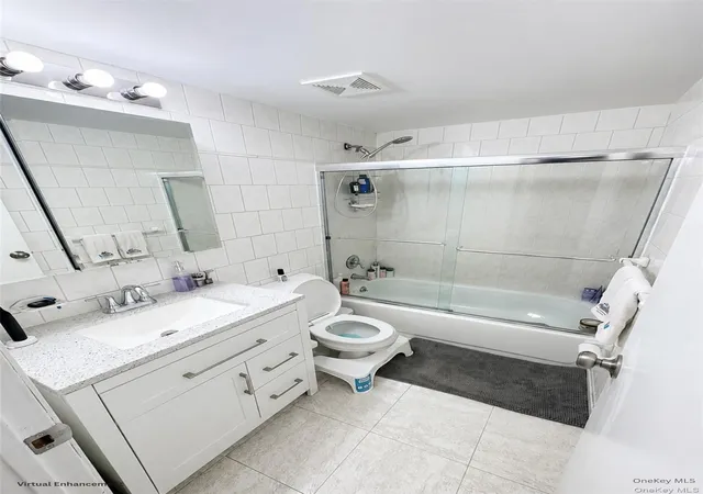 Photo 3 of Sale Pending at 175 Main Ave #149, Babylon, NY 11798 | MLS# 979206 | Listing updated on 2026-09-19