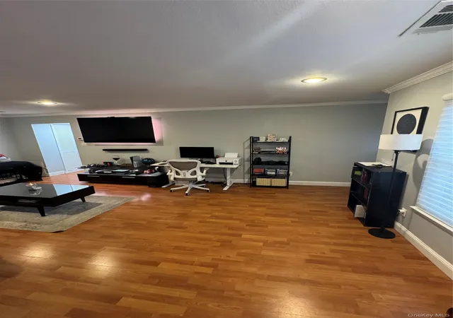 Photo 4 of Sale Pending at 175 Main Ave #149, Babylon, NY 11798 | MLS# 979206 | Listing updated on 2026-09-19