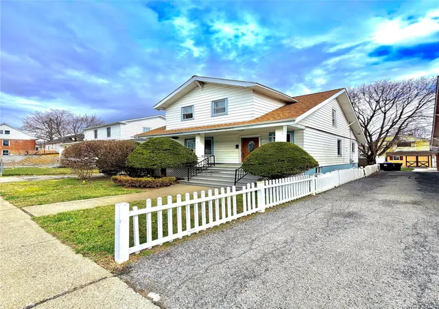 3rd image of 9 Edgar St, Poughkeepsie, NY 12603 | MLS# 979219