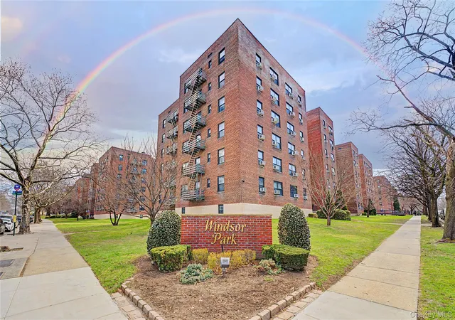 1st image of 21102 73rd Ave #3H, Oakland Gardens, NY 11364 | MLS# 979224