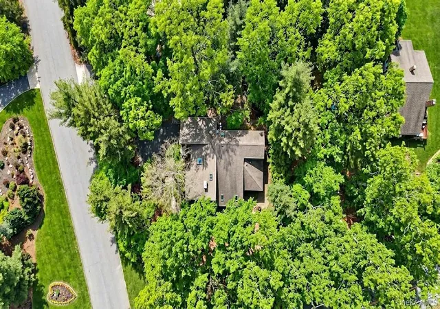 Photo 2 of Single family home for sale at 1 Audubon Gate, Brookhaven, NY 11764 | MLS# 979324 | Listing updated on 2026-09-06