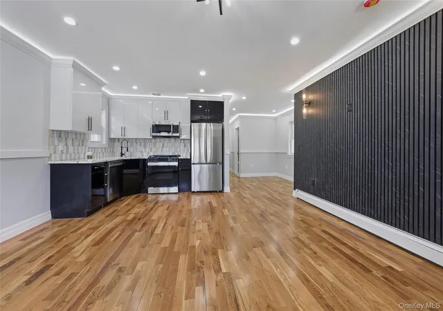 2nd image of 140 51 169th St, Jamaica, NY 11434 | MLS# 979334