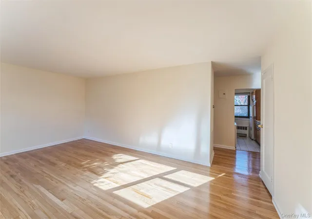3rd image of 123 15Th St, Hempstead, NY 11530