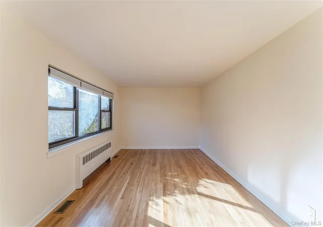 4th image of 123 15Th St, Hempstead, NY 11530