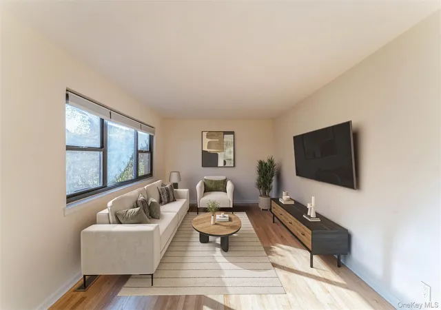 5th image of 123 15Th St, Hempstead, NY 11530