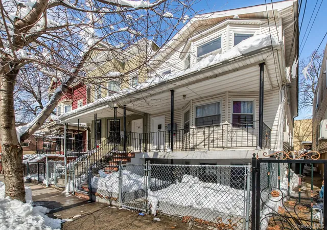 Photo 2 of Sale Pending at 819 E 223rd Street, Bronx, NY 10466 | MLS# 979445 | Listing updated on 2026-05-30