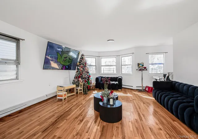 Photo 3 of Sale Pending at 819 E 223rd Street, Bronx, NY 10466 | MLS# 979445 | Listing updated on 2026-05-30