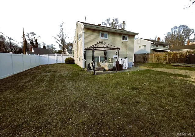 3rd image of 8 Lion Ln, North Babylon, NY 11703 | MLS# 979562