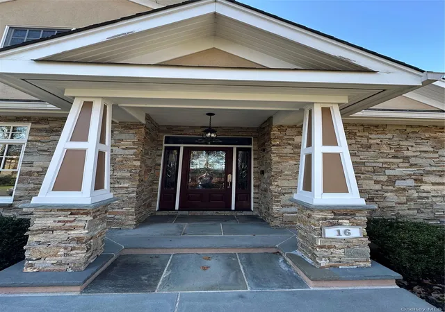Photo 2 of Single family home for sale at 16 Oriole Pl, Farmingville, NY 11738 | MLS# 979588 | Listing updated on 2026-10-04