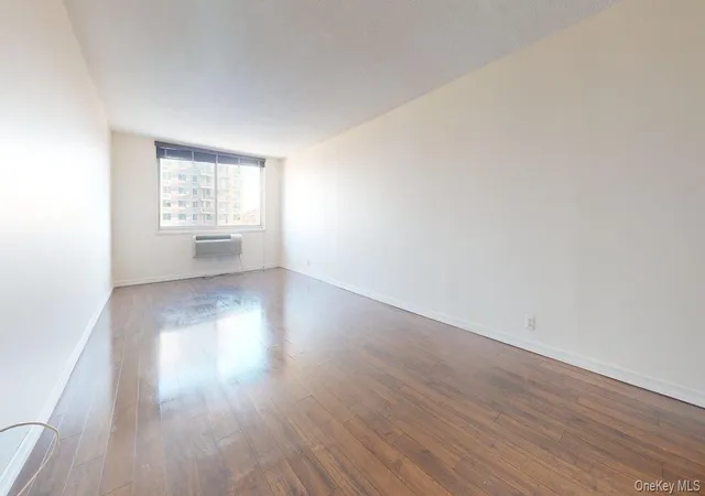 5th image of 118-17 Union Turnpike #9J, Forest Hills, NY 11375 | MLS# 979616
