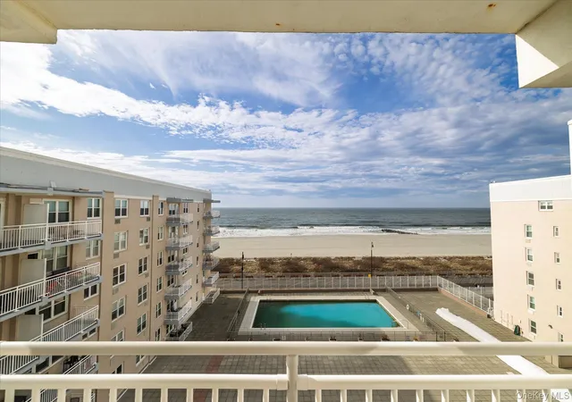 Photo 3 of Sale Pending at 522 Shore Rd #6M, Long Beach, NY 11561 | MLS# 979667 | Listing updated on 2026-09-19