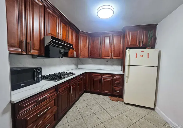 2nd image of 43-43 Kissena Blvd #306, New York, NY 11355 | MLS# 979691