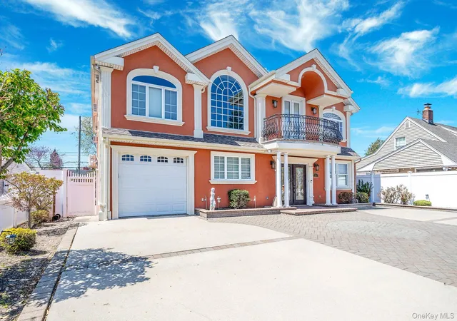3rd image of 26 Grace Ln, Hempstead, NY 11756 | MLS# 979737