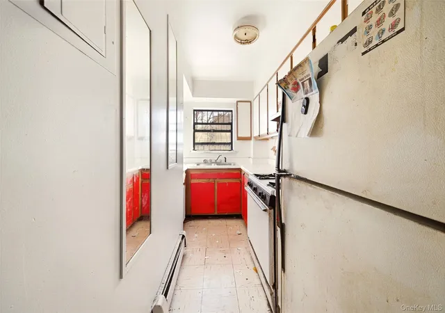 3rd image of 835 Underhill Ave, New York, NY 10473