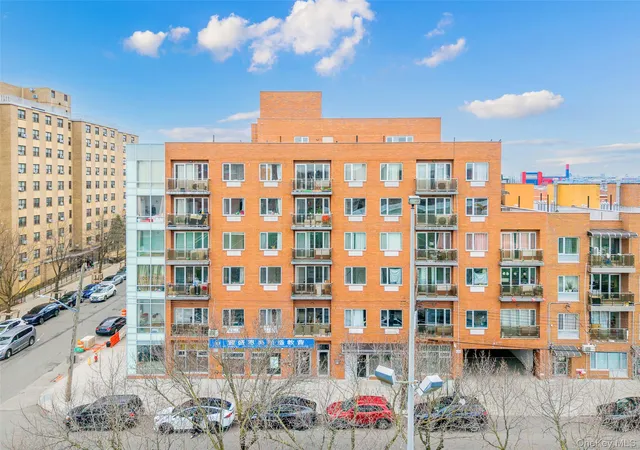 2nd image of 136 21 Latimer Pl #6E, Flushing, NY 11354 | MLS# 979799