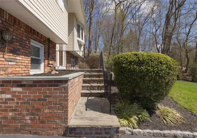 4th image of 196 E Townline Rd, West Nyack, NY 10994 | MLS# 979807