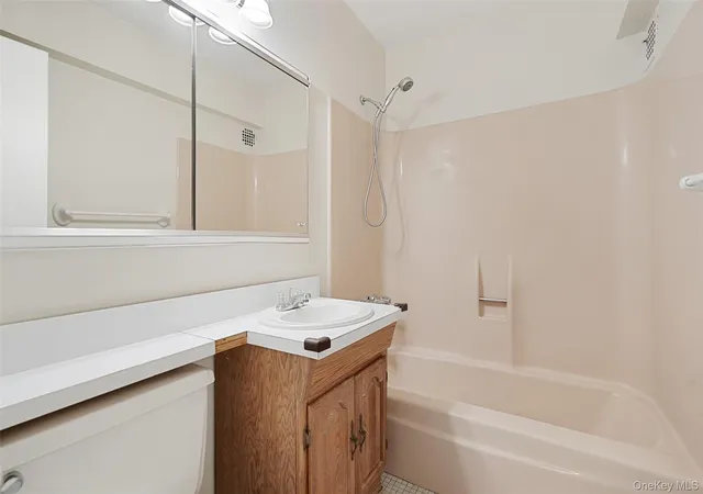 Photo 10 of Sale Pending at 25 Stewart Pl #615, Mount Kisco, NY 10549 | MLS# 979846 | Listing updated on 2026-09-19