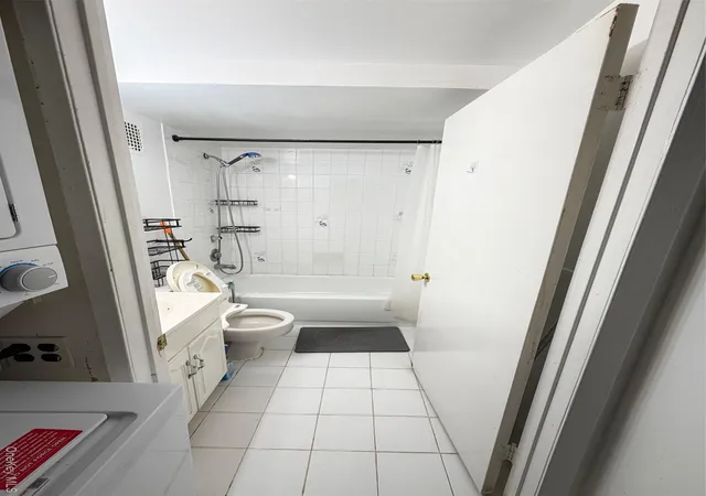 Homes for sale in New York, NY | 43 04 158th St #3E, New York, NY 11358 | MLS# 979855