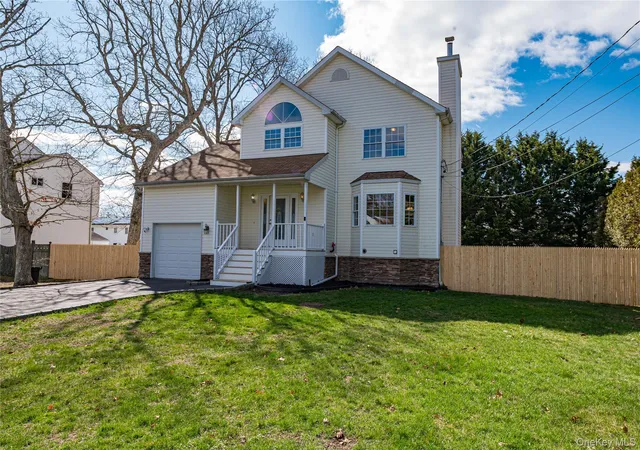 2nd image of 44 Westminster Dr, Shirley, NY 11967 | MLS# 979856