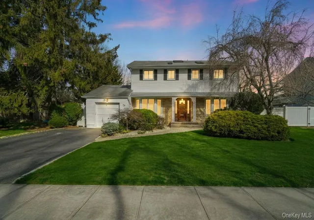 Single family home for sale at 74 Rockland Dr, Jericho, NY 11753 | MLS# 979889 | Listing updated on 2026-06-03