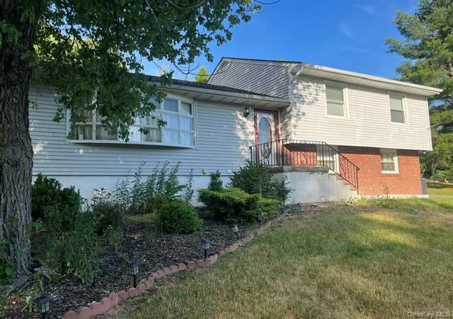 Homes for sale in East Fishkill, NY | 5 Verplanck Ave, East Fishkill, NY 12533 | MLS# 979921