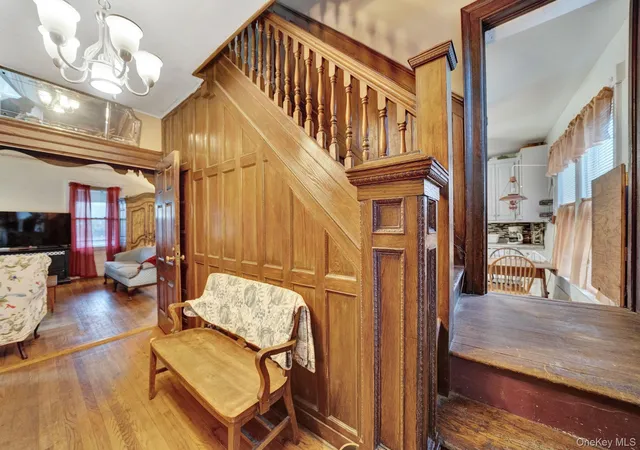 4th image of 320 S Bayview Ave, Hempstead, NY 11520 | MLS# 979987