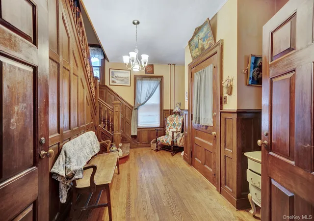 5th image of 320 S Bayview Ave, Hempstead, NY 11520 | MLS# 979987