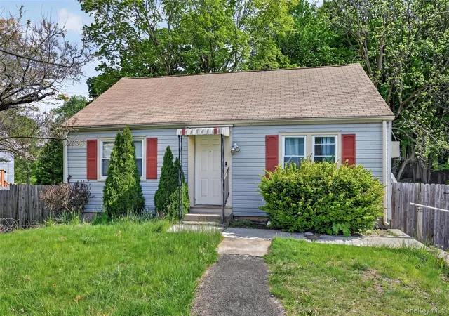 Homes for sale in New Windsor, NY | 20 Hilltop Dr, New Windsor, NY 12553 | MLS# 979998