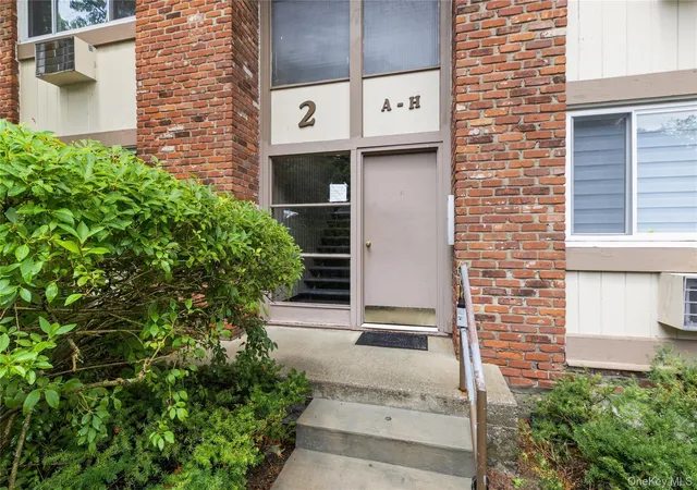Photo 1 of Sale Pending at 2 Woods End Cir #E, Peekskill, NY 10566 | MLS# 980007 | Listing updated on 2026-10-22