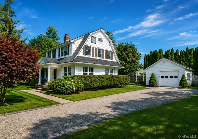 Photo 1 of Single family home for sale at 11 Hulse St, Brookhaven, NY 11713 | MLS# 980008 | Listing updated on 2026-09-03